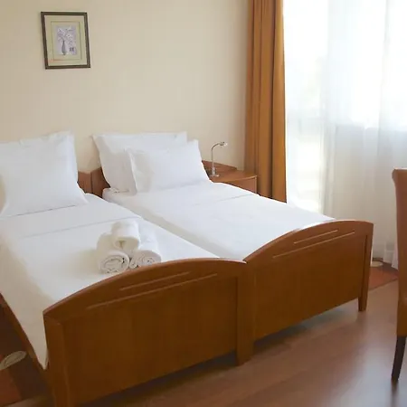 Srbija-free Parking Hotel